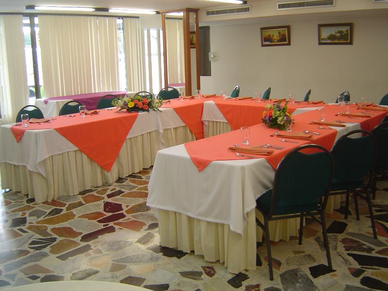 Hotel Don Lolo Villavicencio Exteriör bild
