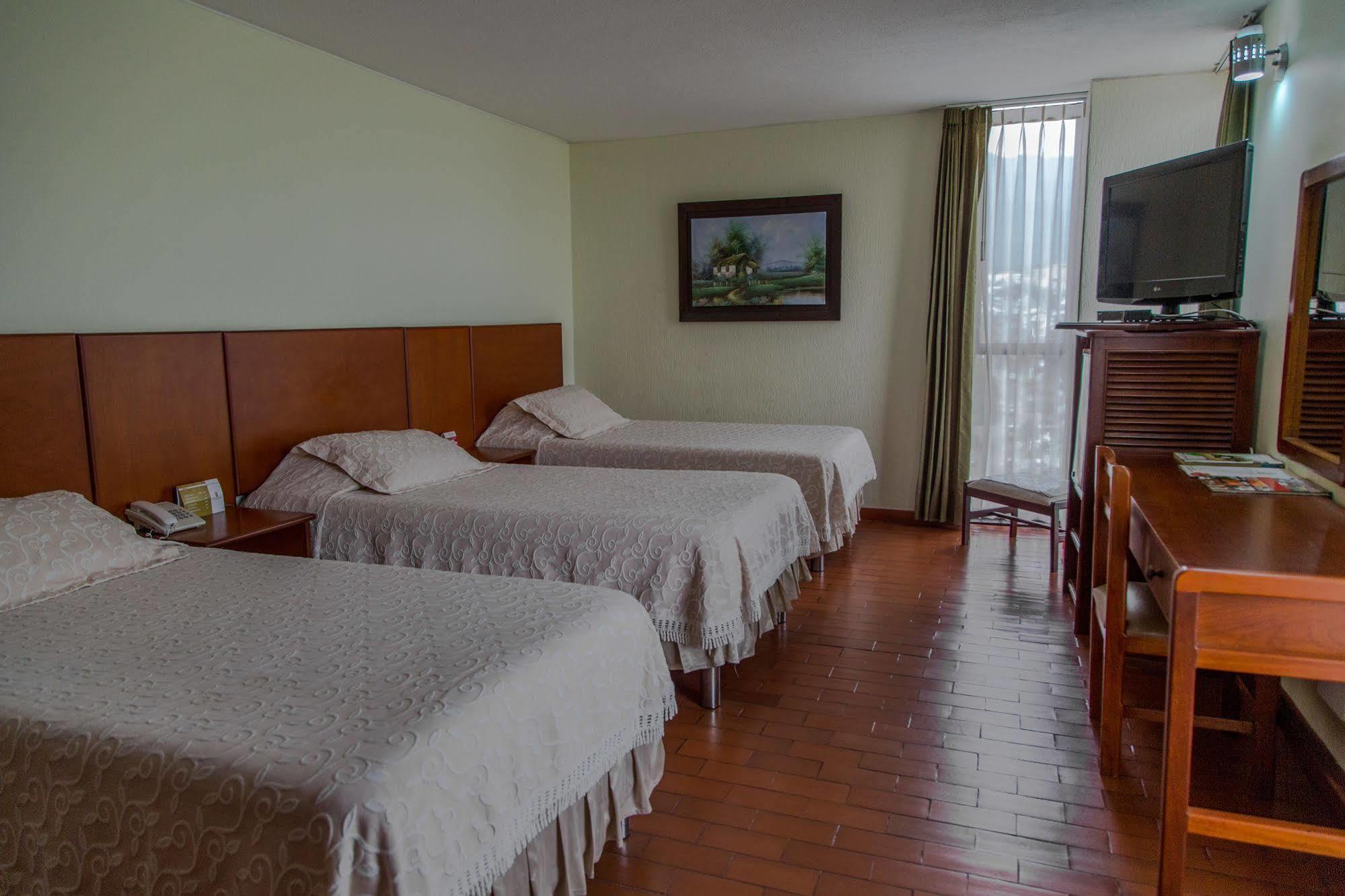 Hotel Don Lolo Villavicencio Exteriör bild
